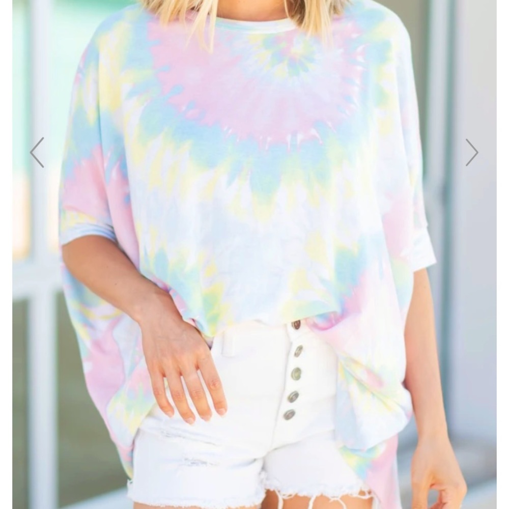 🎉HP🎉✨NWT - Tie Dye Short Sleeve Top, Size Small✨